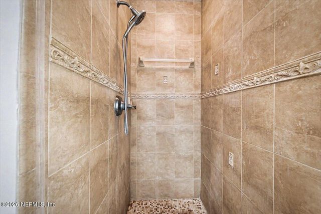 8258 SHADE TREE Court, Jacksonville, FL 32256