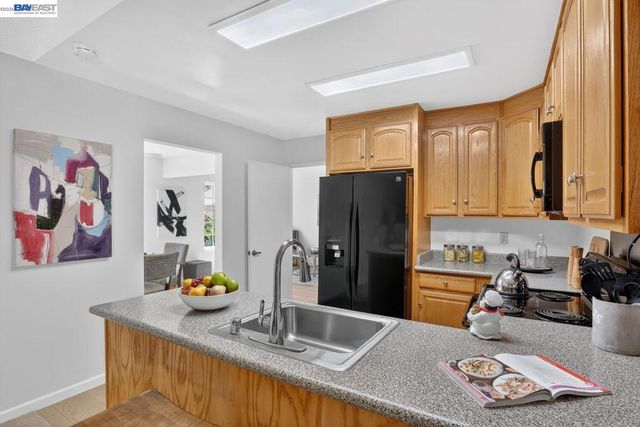 7800 7800 Woodren Ct, Dublin, CA 94568