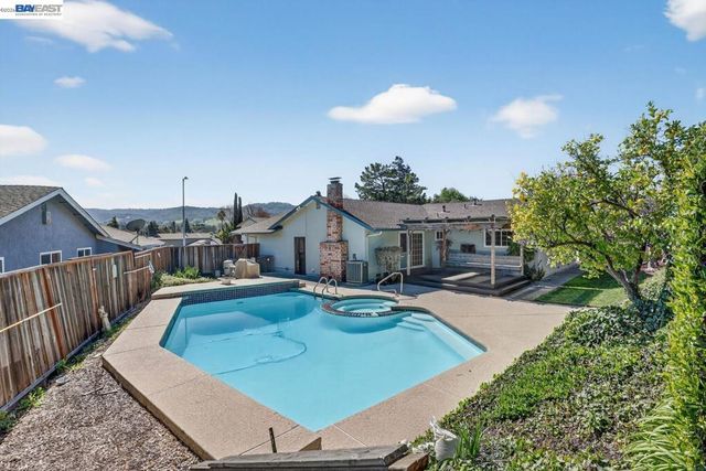 7800 7800 Woodren Ct, Dublin, CA 94568