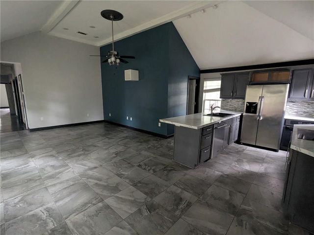 1001 S Marvin Avenue, Sedalia, MO 65301