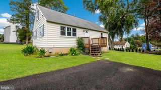 421 AVENUE C, Horsham, PA 19044
