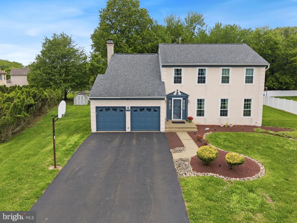 2637 WOODSVIEW DR, Bensalem, PA 19020