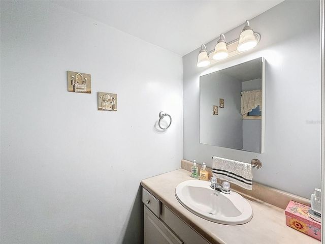 1823 BLUE LAKE DRIVE, Lakeland, FL 33801