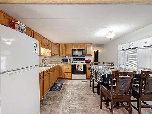 1823 BLUE LAKE DRIVE, Lakeland, FL 33801