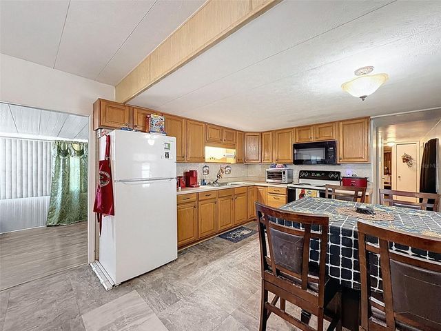 1823 BLUE LAKE DRIVE, Lakeland, FL 33801