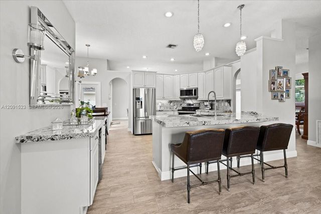 6982 Coronado Way, Pembroke Pines, FL 33331
