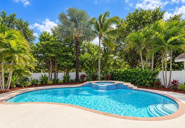 6982 Coronado Way, Pembroke Pines, FL 33331