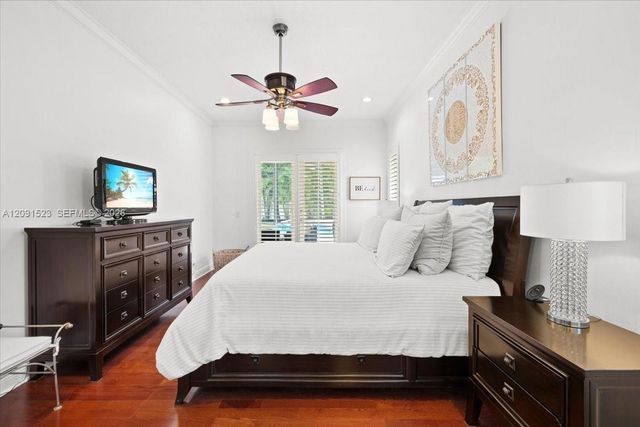 6982 Coronado Way, Pembroke Pines, FL 33331