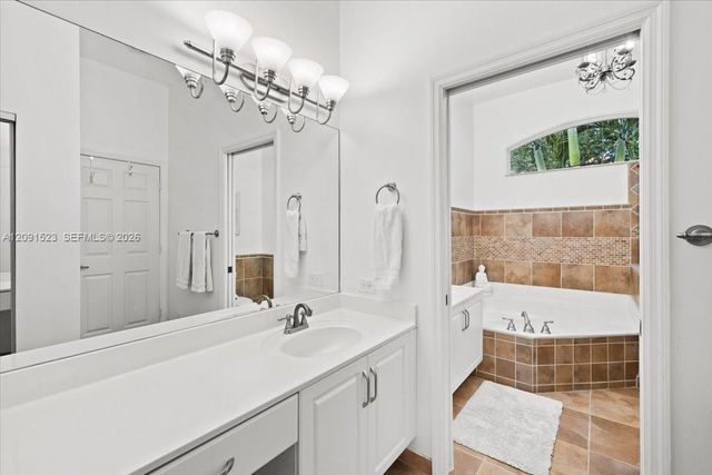 6982 Coronado Way, Pembroke Pines, FL 33331