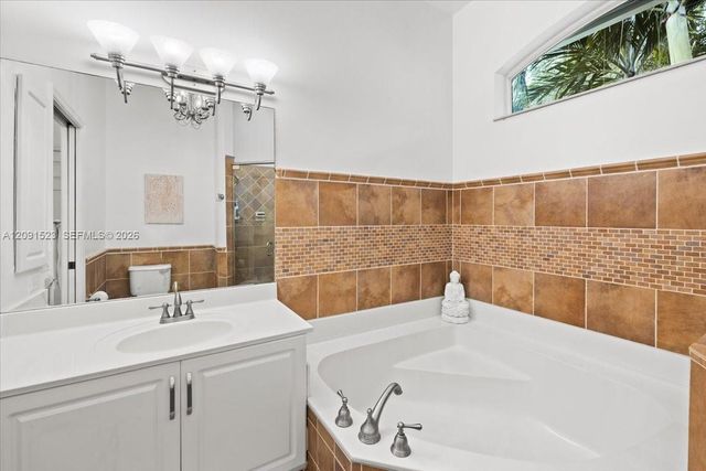 6982 Coronado Way, Pembroke Pines, FL 33331