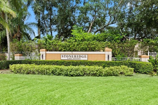 6982 Coronado Way, Pembroke Pines, FL 33331