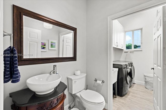 6982 Coronado Way, Pembroke Pines, FL 33331