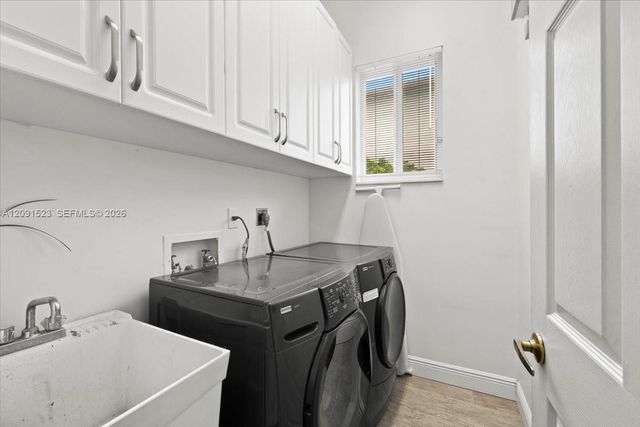 6982 Coronado Way, Pembroke Pines, FL 33331