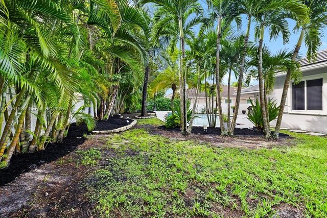 6982 Coronado Way, Pembroke Pines, FL 33331