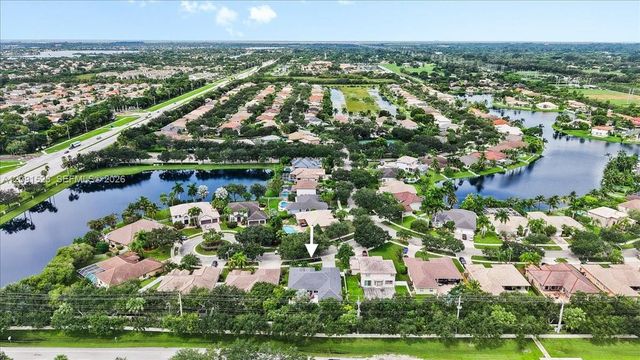 6982 Coronado Way, Pembroke Pines, FL 33331