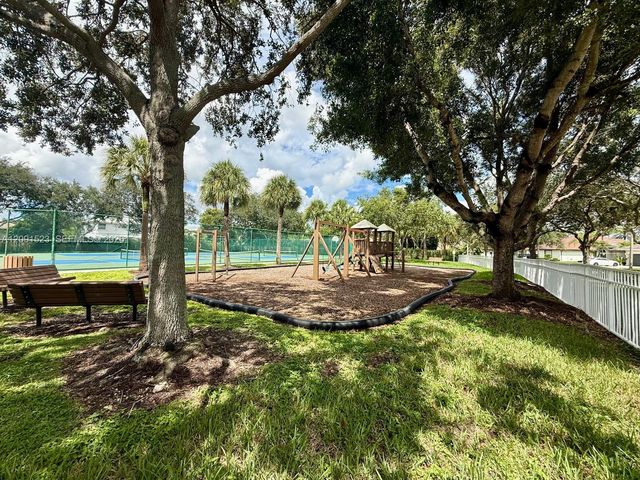6982 Coronado Way, Pembroke Pines, FL 33331