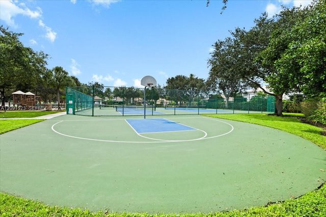 6982 Coronado Way, Pembroke Pines, FL 33331