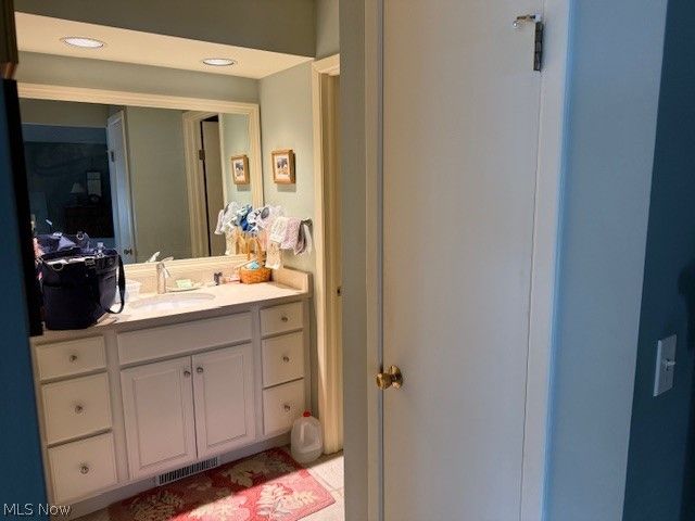 1938 Hemlock Drive, Kent, OH 44240