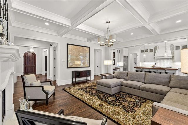 2976 Sequoyah NW Drive, Atlanta, GA 30327