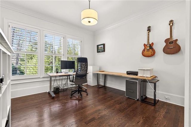 2976 Sequoyah NW Drive, Atlanta, GA 30327