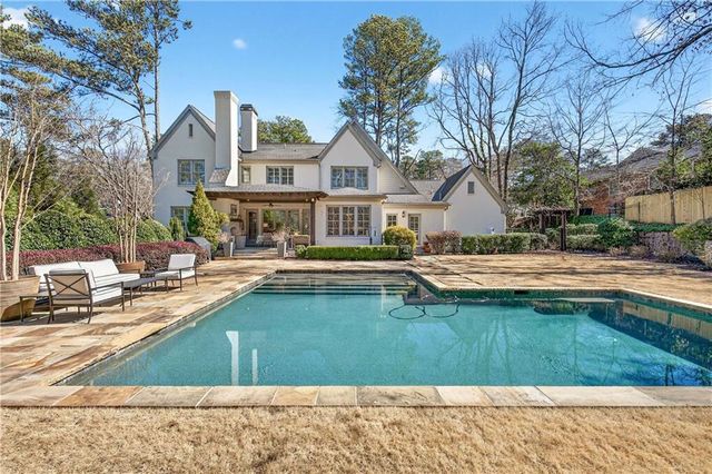 2976 Sequoyah NW Drive, Atlanta, GA 30327