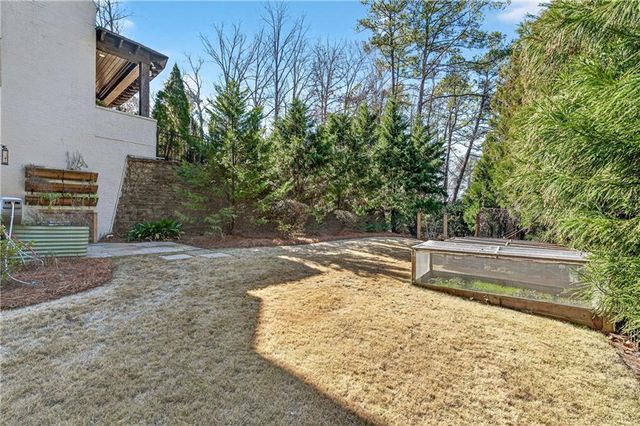 2976 Sequoyah NW Drive, Atlanta, GA 30327