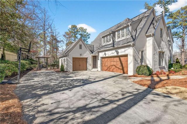 2976 Sequoyah NW Drive, Atlanta, GA 30327