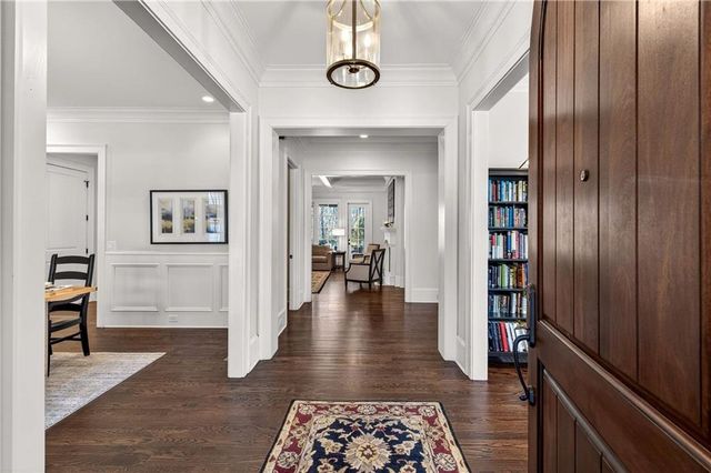 2976 Sequoyah NW Drive, Atlanta, GA 30327