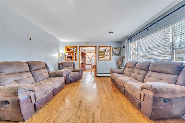 909 Chester AVE, Roanoke, VA 24019