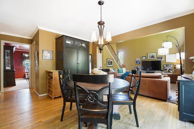 225 W Stoneridge Drive, Milford, OH 45150