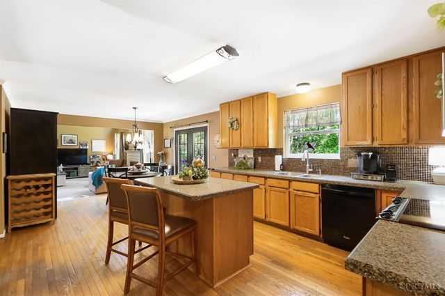 225 W Stoneridge Drive, Milford, OH 45150