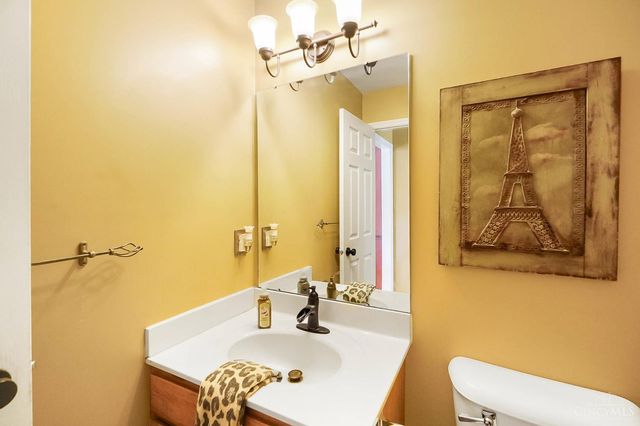 225 W Stoneridge Drive, Milford, OH 45150
