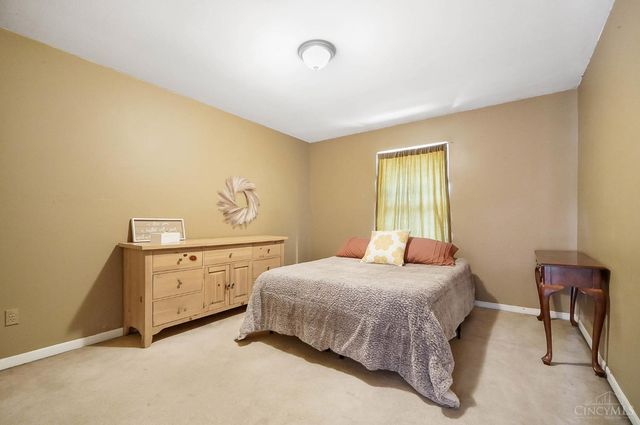 225 W Stoneridge Drive, Milford, OH 45150