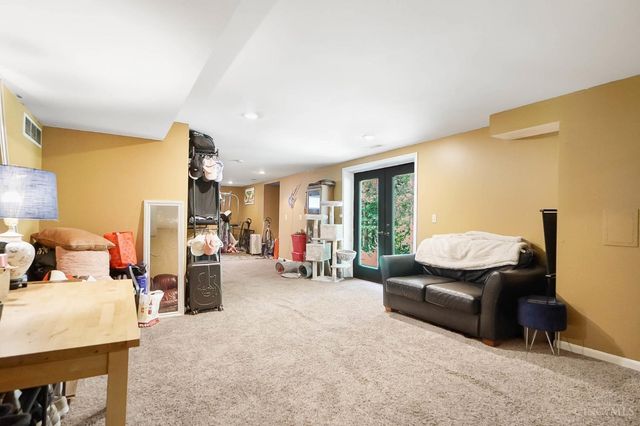 225 W Stoneridge Drive, Milford, OH 45150