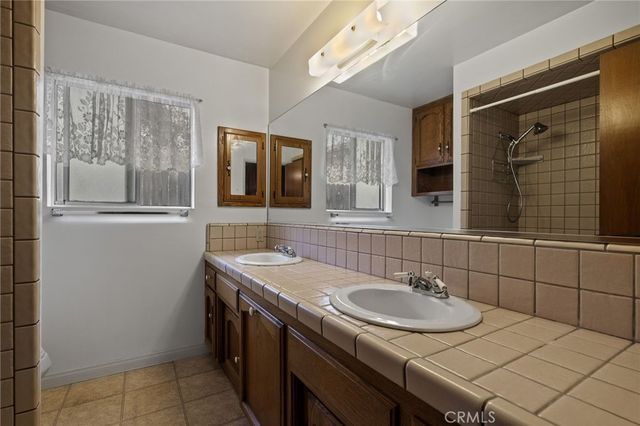 2065 Jenkins, Bakersfield, CA 93314