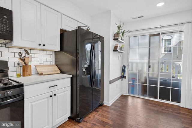 604 OSWEGO CT, Mount Laurel, NJ 08054