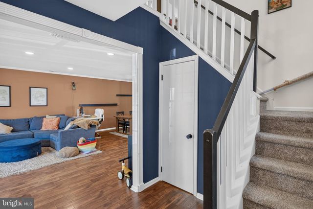 604 OSWEGO CT, Mount Laurel, NJ 08054