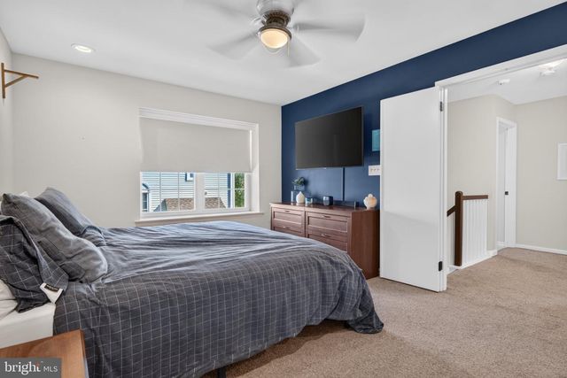 604 OSWEGO CT, Mount Laurel, NJ 08054