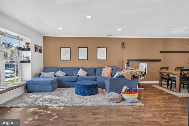604 OSWEGO CT, Mount Laurel, NJ 08054