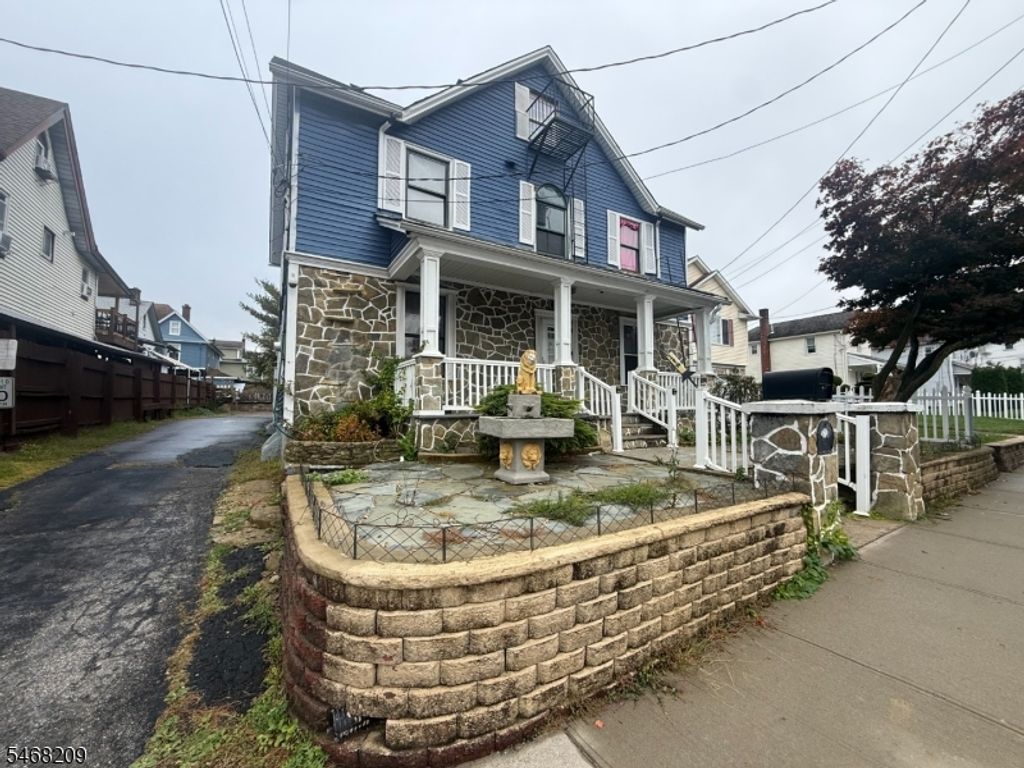 121 W Clinton St, Dover Town, NJ 07801 — exterior