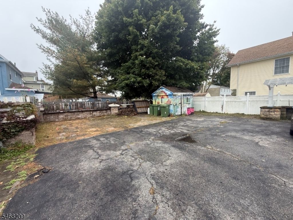 121 W Clinton St, Dover Town, NJ 07801 — photo 4