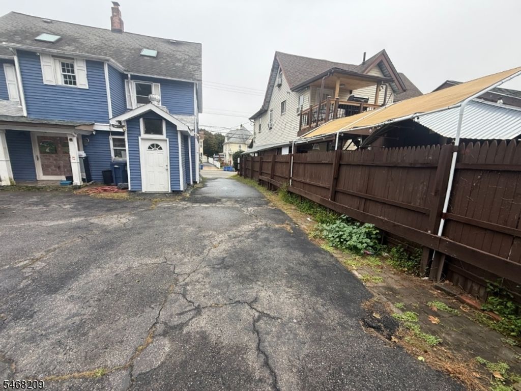 121 W Clinton St, Dover Town, NJ 07801 — photo 5