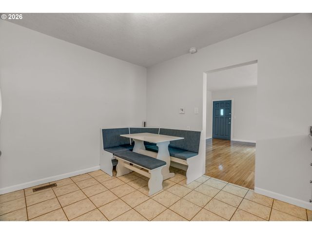 5224 N MARYLAND Ave, Portland, OR 97217