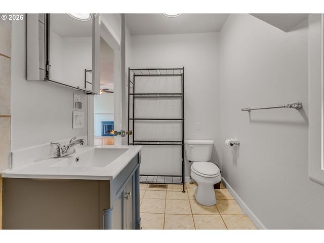5224 N MARYLAND Ave, Portland, OR 97217