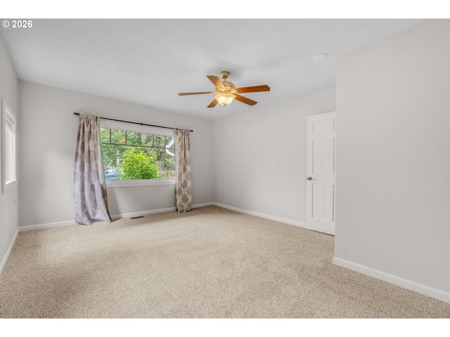 5224 N MARYLAND Ave, Portland, OR 97217
