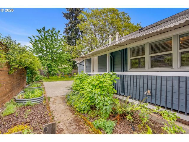 5224 N MARYLAND Ave, Portland, OR 97217