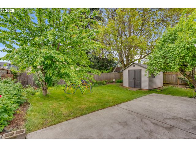 5224 N MARYLAND Ave, Portland, OR 97217