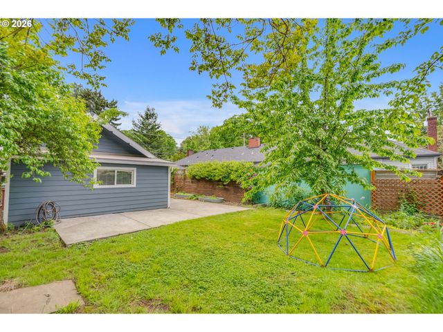 5224 N MARYLAND Ave, Portland, OR 97217