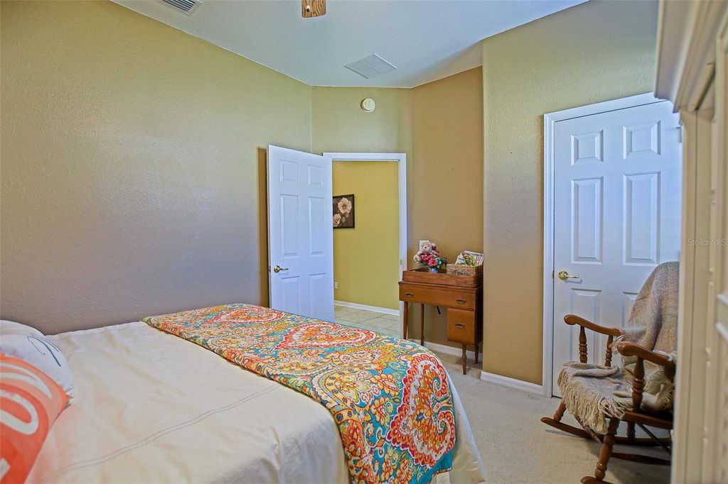 Image 24 of property listing at 11703 SE 91ST CIRCLE, Summerfield, FL 34491