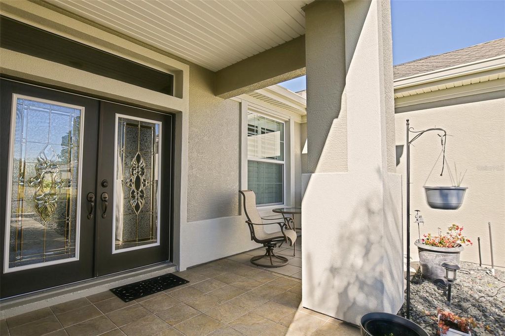 Image 5 of property listing at 11703 SE 91ST CIRCLE, Summerfield, FL 34491